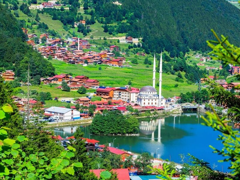 İstanbul Çıkışlı Uçaklı Karadeniz Yaylalar ve Batum Turu (4 Gece Konaklama)