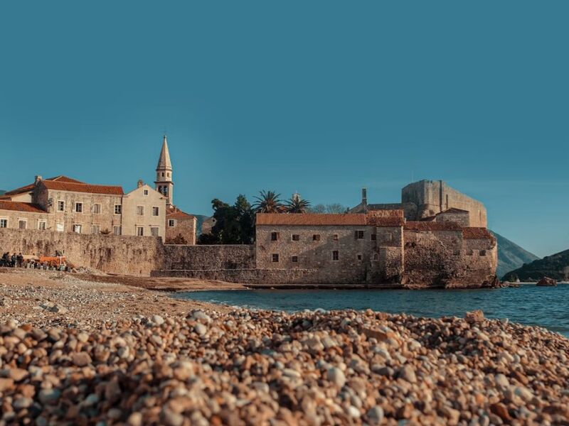 İzmir Çıkışlı Kosovalı Büyük Balkan Turu Air Albania Havayolları İle Extra Turlar ve Akşam Yemekleri Dahil