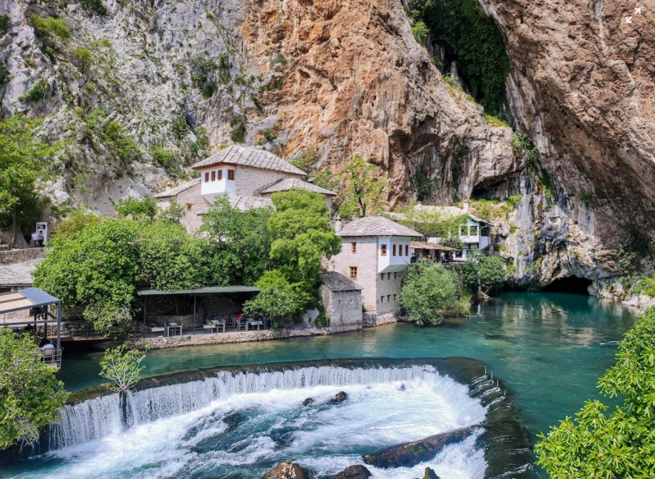 Baştanbaşa Balkanlar Tüm Çevre Gezileri, Ekstra Turlar, Akşam Yemekleri Dahil SAW-TZL-SAW